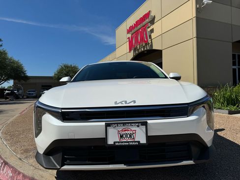 Used 2025 Kia K4 EX FWD image 3