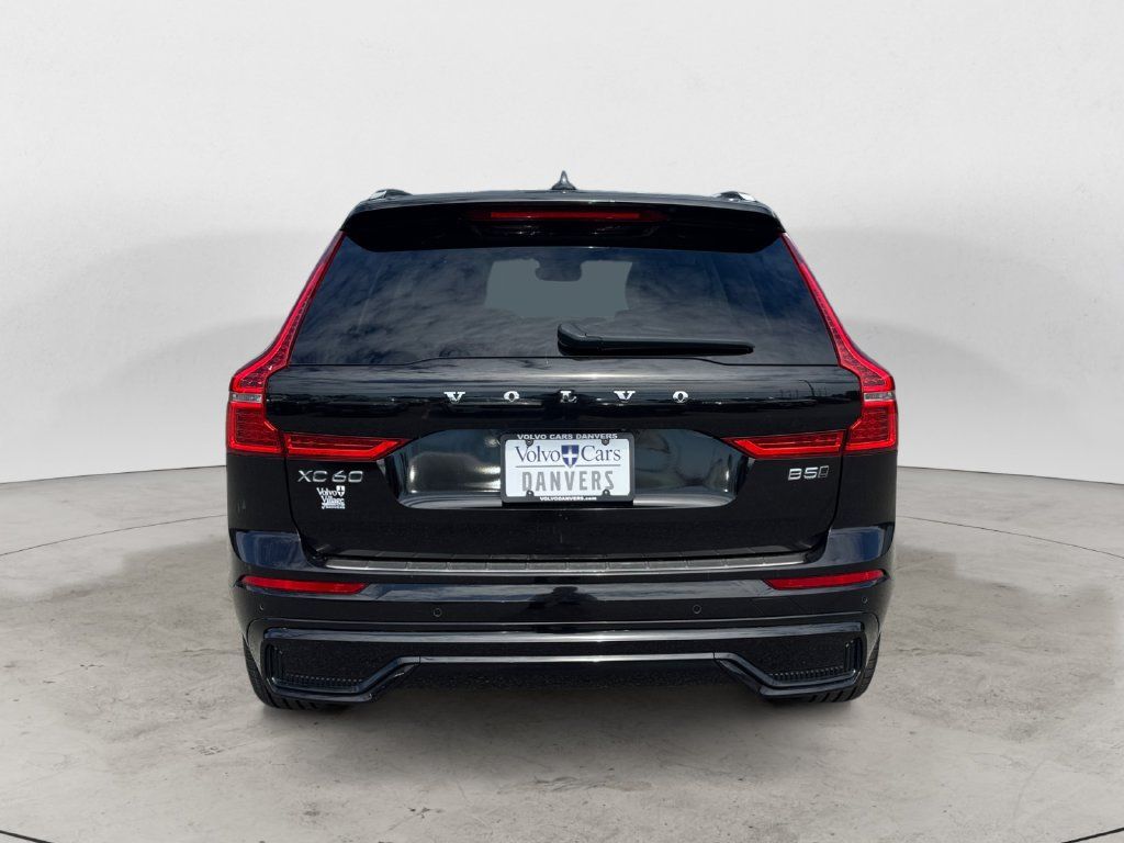 Certified 2024 Volvo XC60 B5 Plus w/ Protection Package Premier AWD/4WD image 4