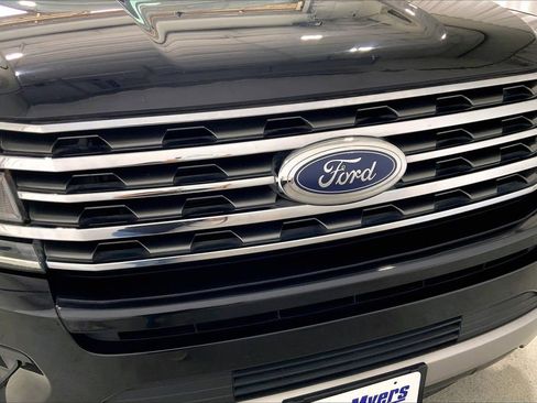 Used 2019 Ford Expedition Max XLT w/ Equipment Group 202A RWD image 30
