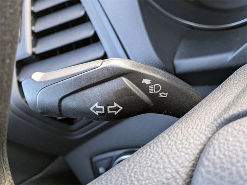 Used 2018 Ford Escape SE image 35