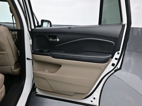 Used 2021 Honda Pilot Touring image 34