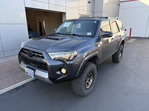 Used 2020 Toyota 4Runner TRD Off-Road Premium w/ Moonroof Package AWD/4WD image 1