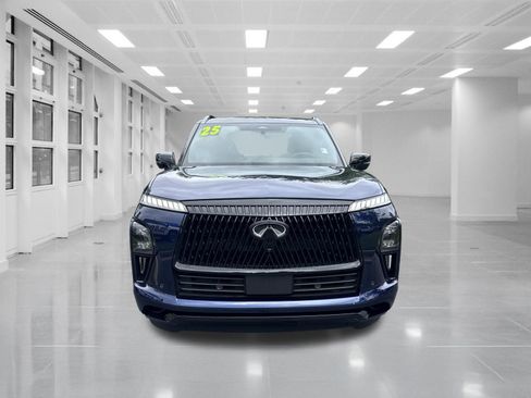 Used 2025 INFINITI QX80 Autograph AWD/4WD image 2