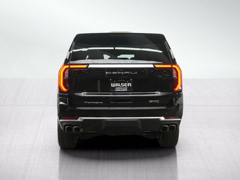Used 2025 GMC Yukon XL Denali AWD/4WD image 4