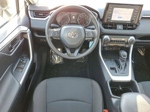 Certified 2022 Toyota RAV4 LE image 23