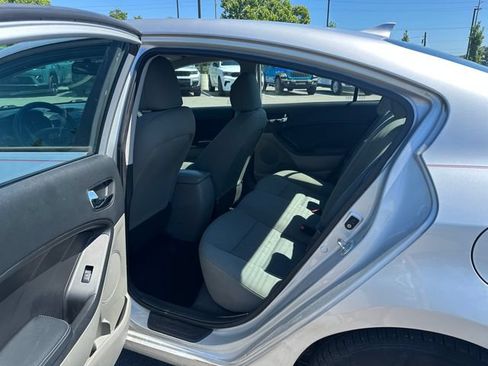 Used 2016 Kia Forte LX FWD image 14