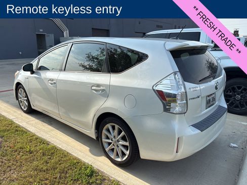 Used 2013 Toyota Prius V Five FWD image 5