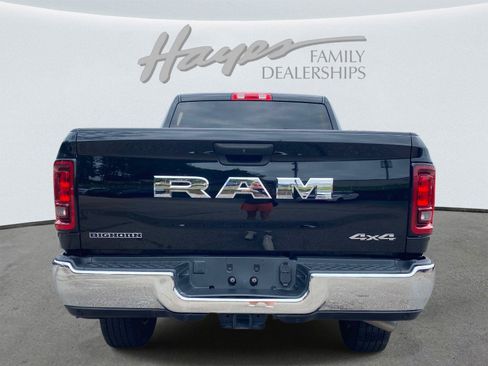 Used 2026 RAM 2500 Big Horn AWD/4WD image 4