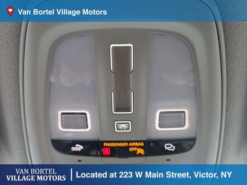 Used 2023 Volvo XC40 B5 Ultimate image 22