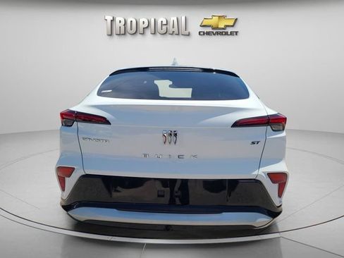 Used 2024 Buick Envista Sport Touring w/ Convenience I Package FWD image 4