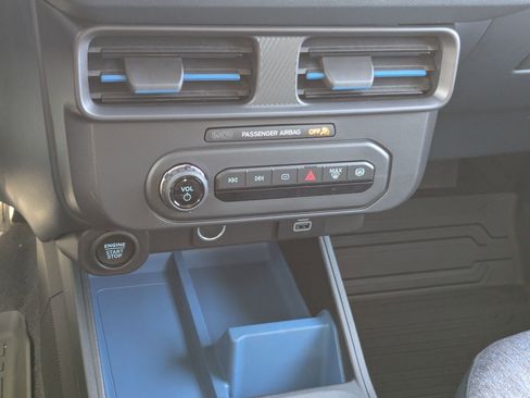 New 2025 Ford Maverick XLT w/ XLT Luxury Package image 19