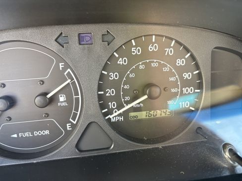 Used 1998 Chevrolet Prizm w/ Preferred Equipment Group 3 image 6