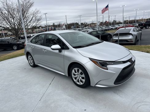 Certified 2024 Toyota Corolla LE image 2