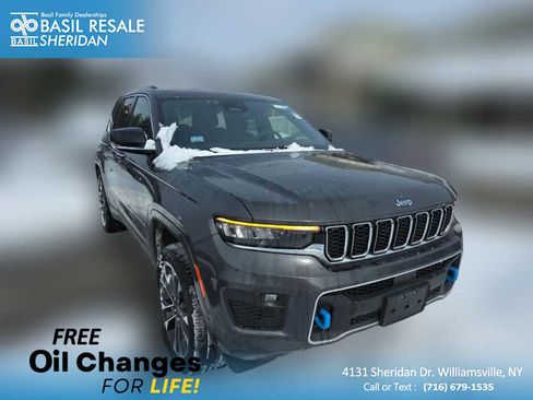 Used 2023 Jeep Grand Cherokee Overland image 1