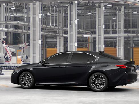 New 2026 Toyota Camry XLE AWD/4WD image 5
