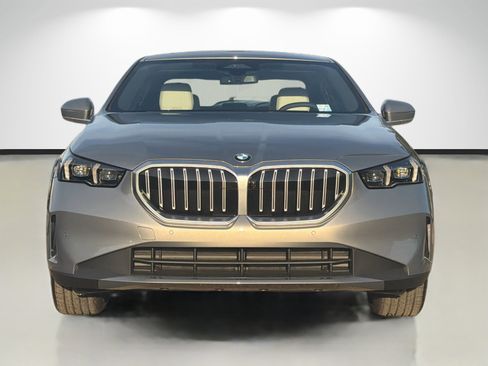 New 2026 BMW 530i 530i w/ Convenience Package image 8