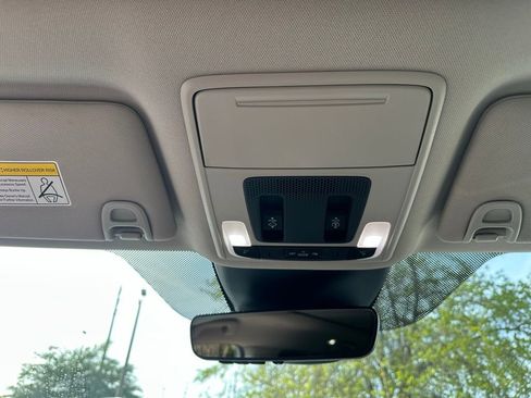 Used 2024 Honda Pilot Touring image 26