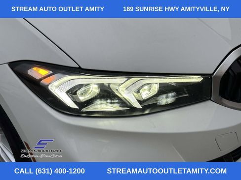 Used 2024 BMW 330i xDrive Sedan w/ Premium Package image 11
