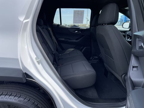 Used 2025 Chevrolet Equinox LT AWD/4WD image 24