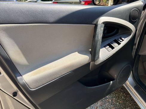 Used 2010 Toyota RAV4 4WD image 10