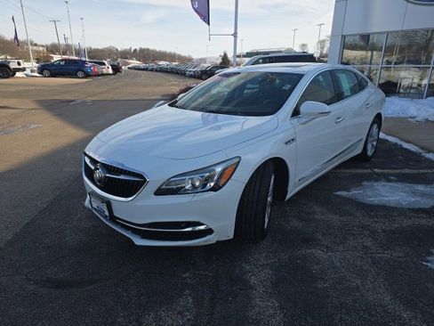 Used 2018 Buick LaCrosse Essence w/ Sun and Shade Package image 3