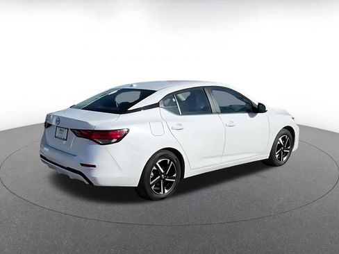 Used 2025 Nissan Sentra SV image 10
