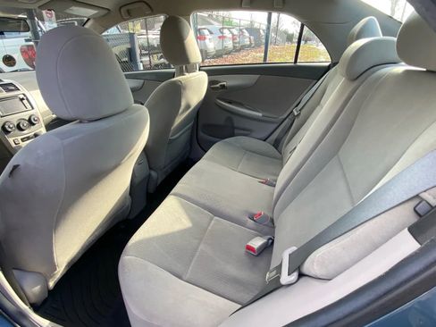 Used 2013 Toyota Corolla LE Special Edition image 19