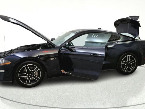 Used 2021 Ford Mustang GT RWD image 11
