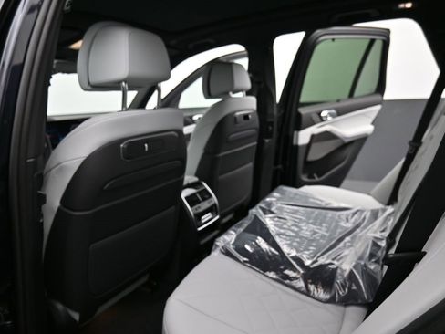 New 2026 BMW X5 M60i image 24