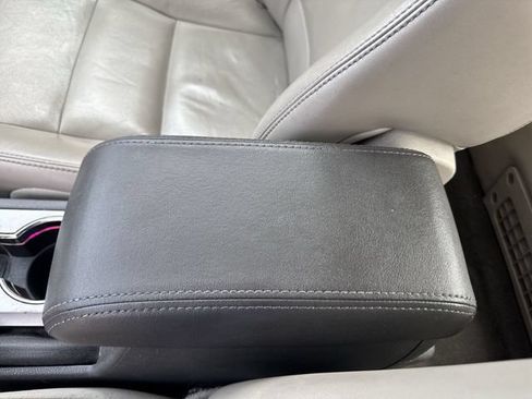 Used 2010 Ford Fusion Hybrid FWD image 21