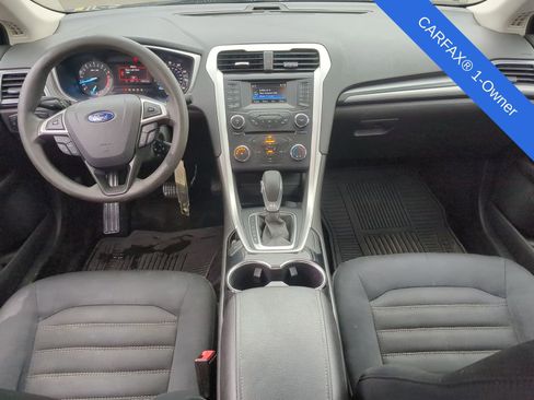 Used 2015 Ford Fusion SE image 16