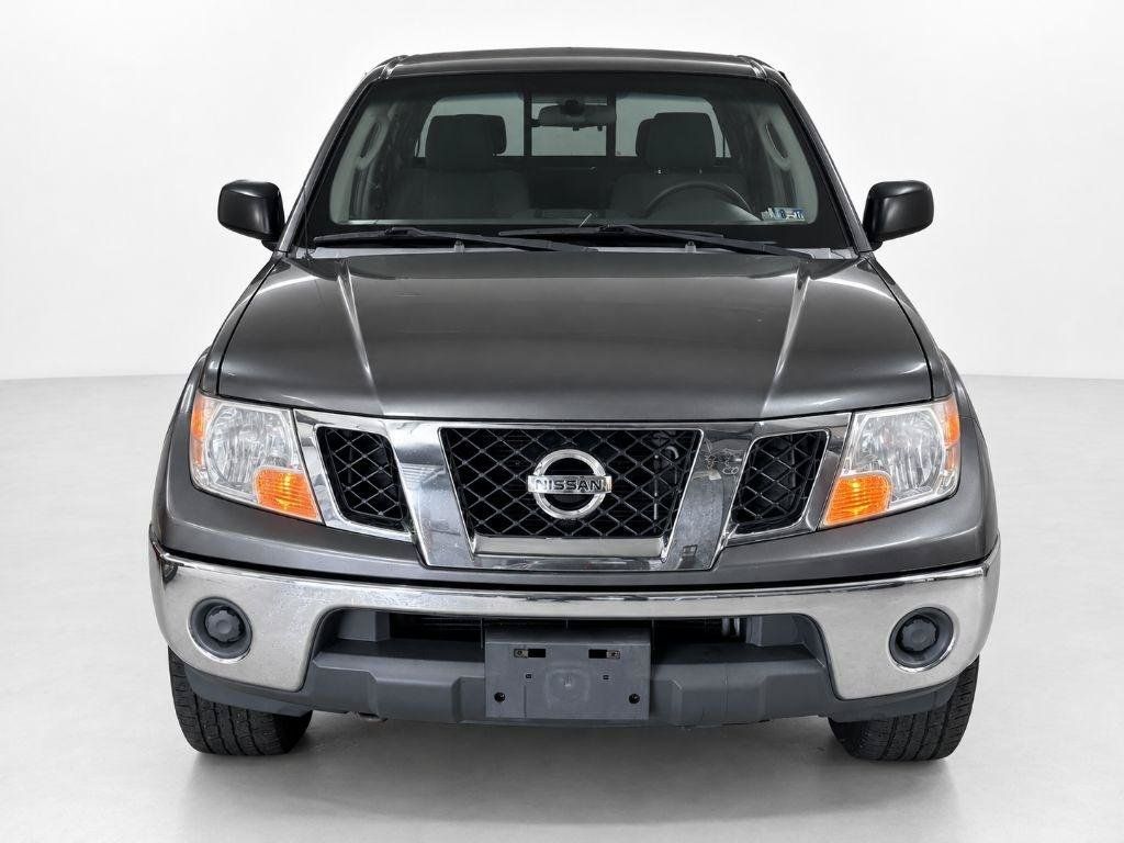 Used 2009 Nissan Frontier SE w/ SE Value Truck Pkg AWD/4WD image 2