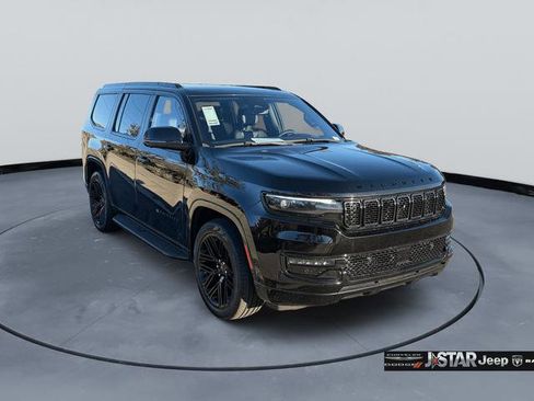 Used 2024 Jeep Wagoneer Series II w/ Convenience Group I AWD/4WD image 3