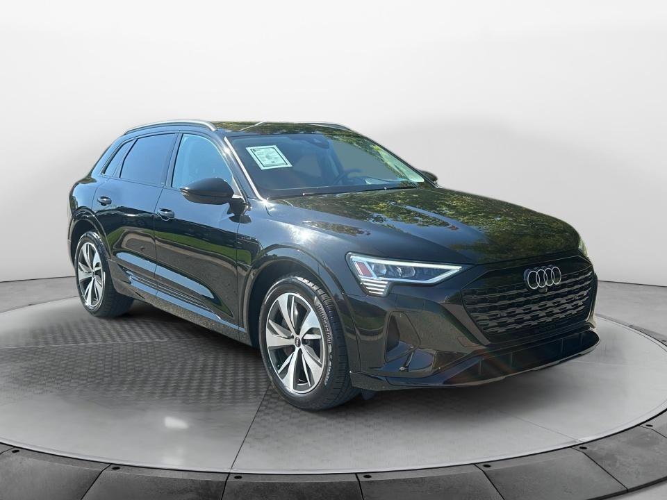 Used 2024 Audi Q8 e-tron Premium AWD/4WD image 1