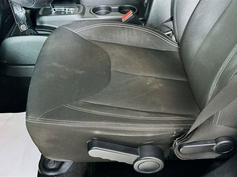 Used 2016 Jeep Wrangler Unlimited Sahara w/ Connectivity Group image 18