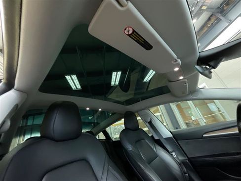 Used 2022 Tesla Model 3 Long Range AWD/4WD image 28