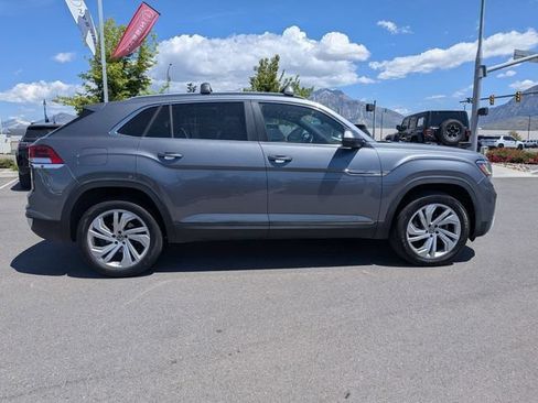 Used 2020 Volkswagen Atlas Cross Sport SEL FWD image 2