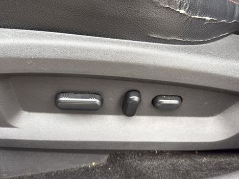 Used 2013 Ford Edge SEL FWD image 13