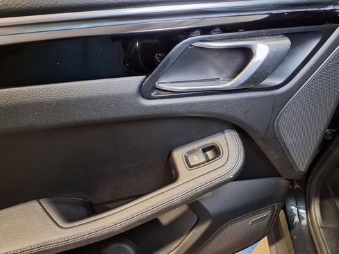 Used 2020 Porsche Macan AWD/4WD image 22