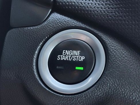 Used 2022 Chevrolet Equinox Premier image 24