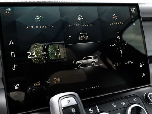 New 2026 Land Rover Defender 130 X-Dynamic SE AWD/4WD image 38