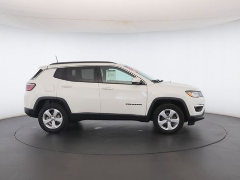 Used 2019 Jeep Compass Latitude w/ Cold Weather Group image 19