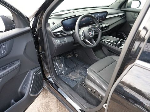 Used 2025 Buick Enclave Preferred image 13