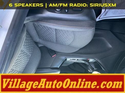 Used 2018 Chevrolet Equinox LT image 8