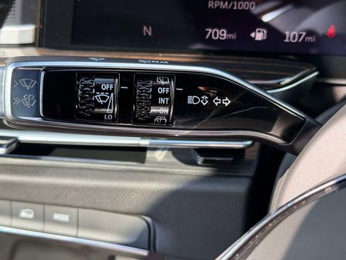 Used 2026 Cadillac Escalade Base w/ LPO, Floor Liner Package image 29