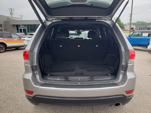 Used 2019 Jeep Grand Cherokee Limited AWD/4WD image 16