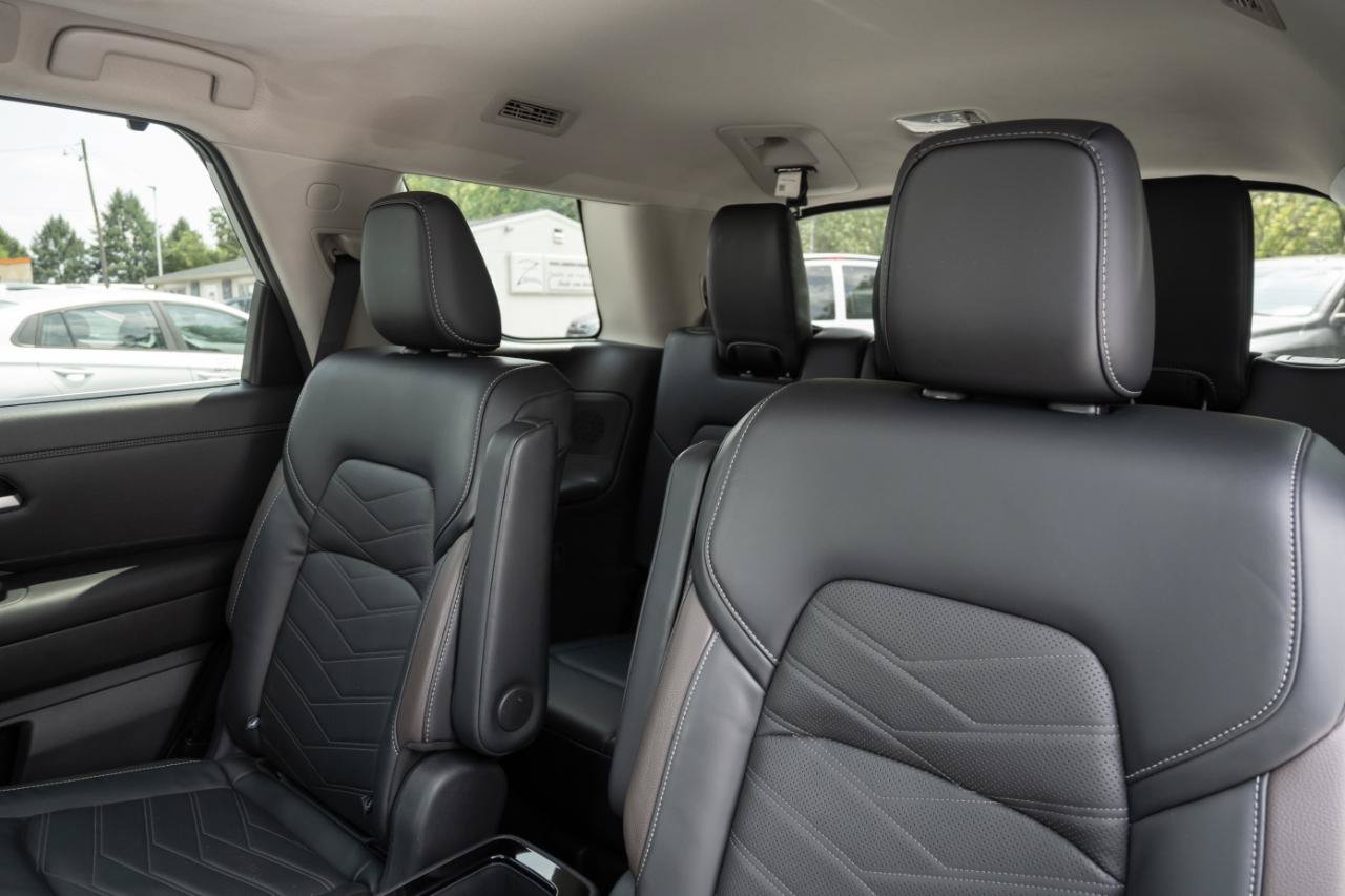 Used 2023 Nissan Pathfinder Platinum AWD/4WD image 19