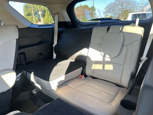 Used 2021 Ford Explorer XLT w/ Equipment Group 202A image 32