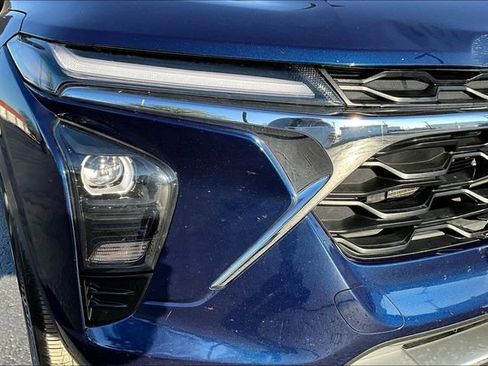 Used 2024 Chevrolet Trax LT w/ LT Convenience Package image 30