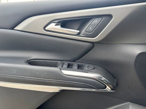 Used 2024 Chevrolet Traverse LT w/ Midnight/Sport Edition image 20